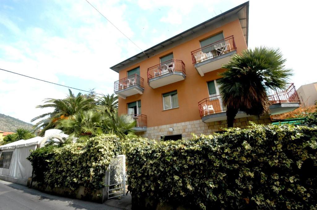 פייטרה ליגורה Hotel Minerva מראה חיצוני תמונה